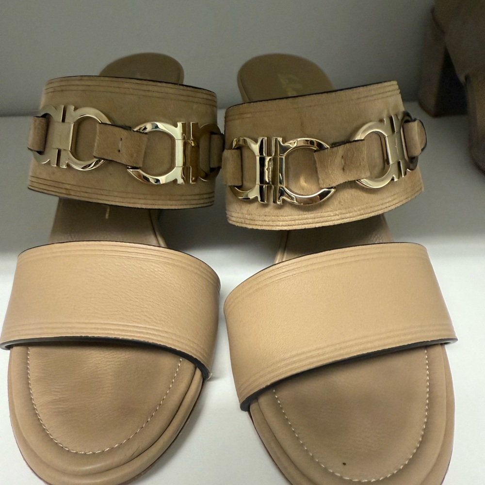 Ferragamo Elegant Tan Women's Sandals